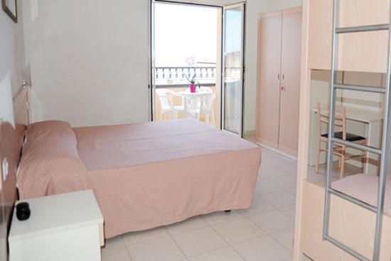 Quadruple Room Terrace